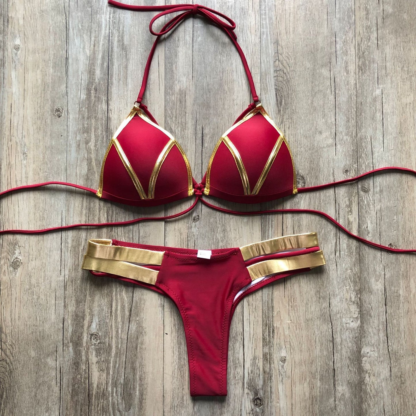 Bronzing bikini trendy