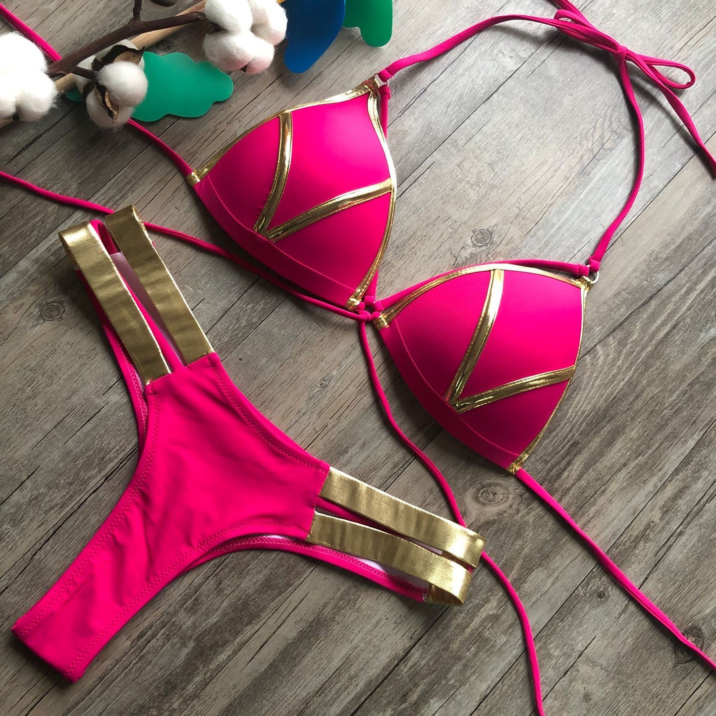 Bronzing bikini trendy